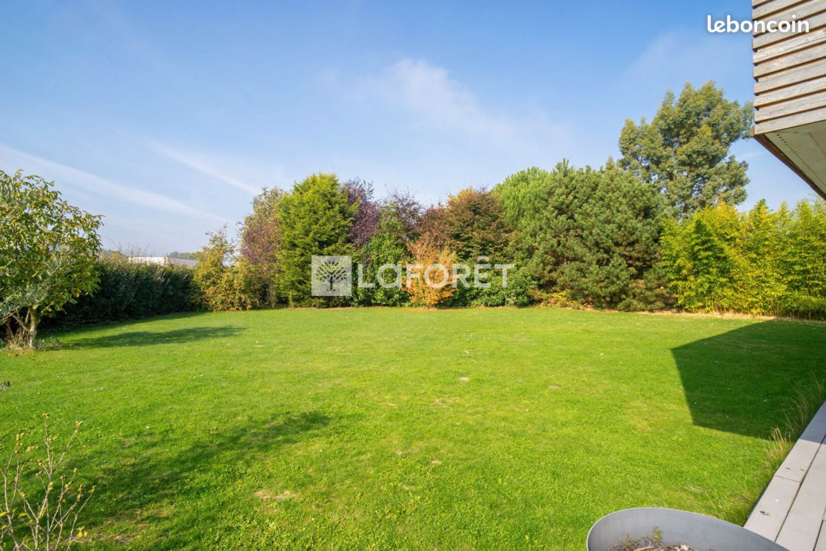 Maison 8 pièces 400 m² · à Mérignies · 400 m² · 1 385 000 €
