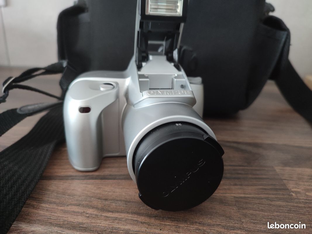 Olympus Centurion - Appareil Photo Argentique Compact 35mm - Zoom 25-100 - Japon
