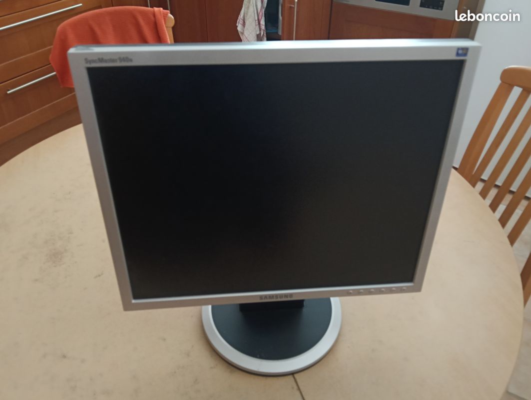 Ecran PC 48cm (image 1)