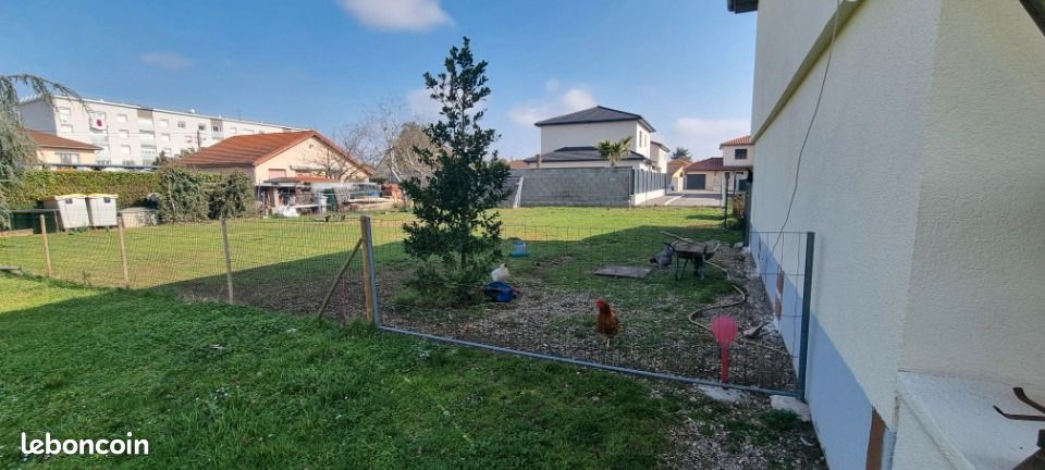 Terrain 415 m² Meyzieu · 260 000 €