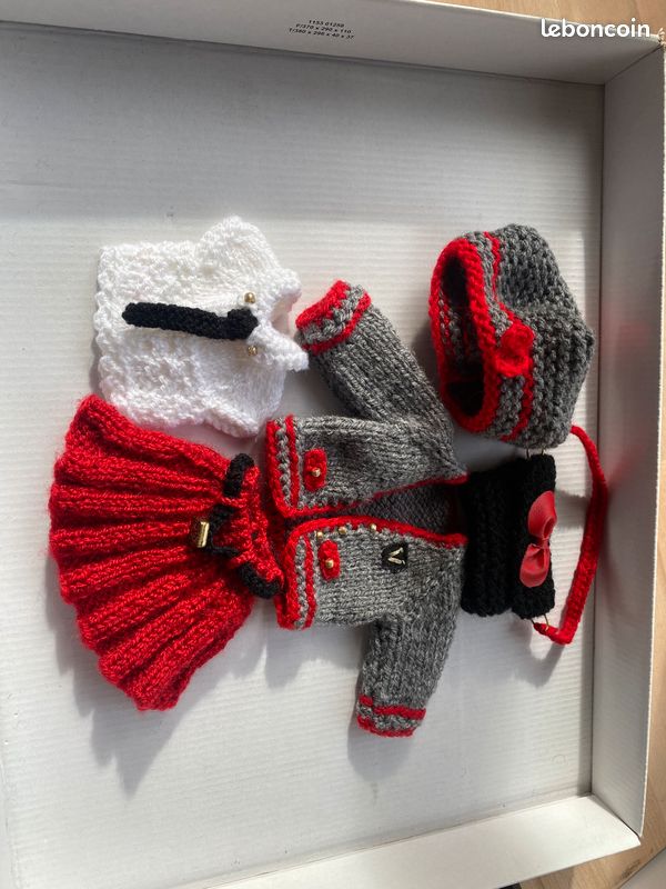 Tenue d'écolière pour poupée de 33 cm (image 3)