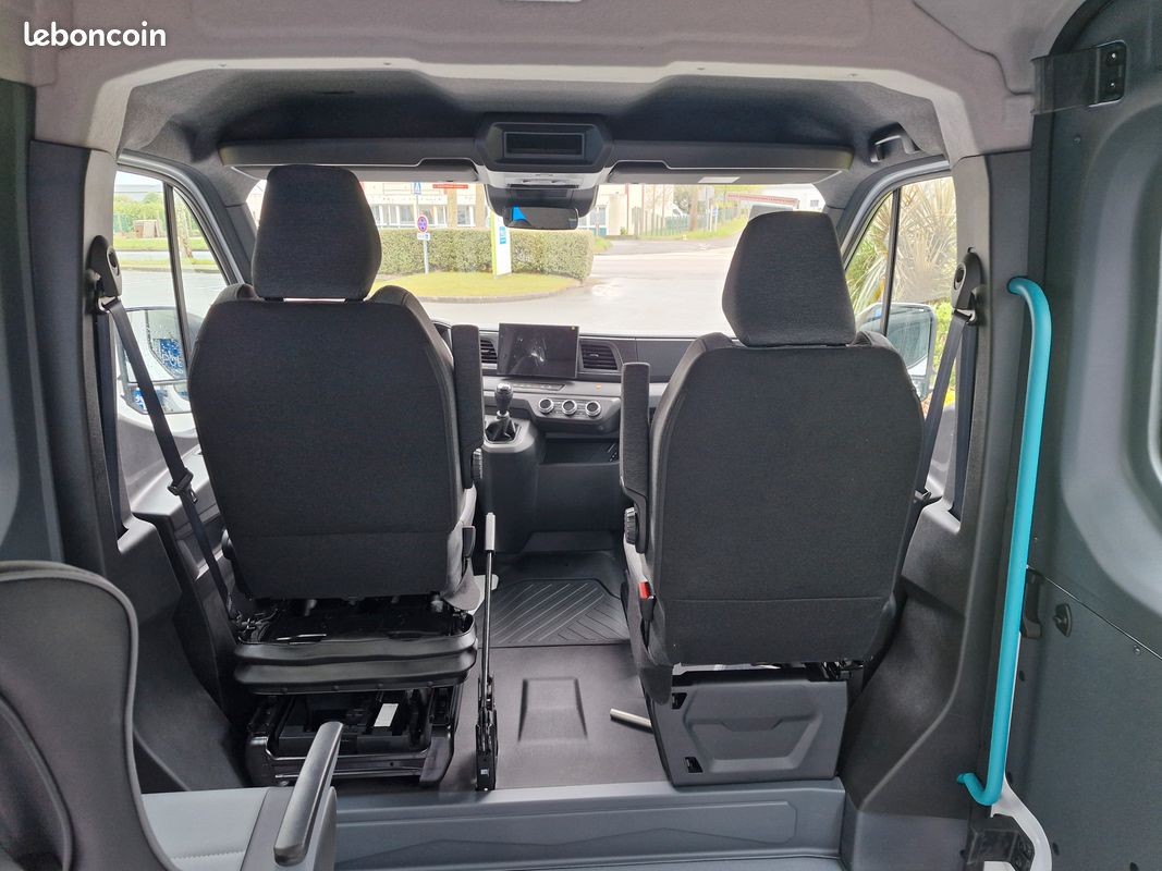RENAULT Master Fourgon FG Moyen Haut 3T5 TR ADVANCE Blue DCI 150 cv Neuf adapté VASP Handicap TPMR (image 4)