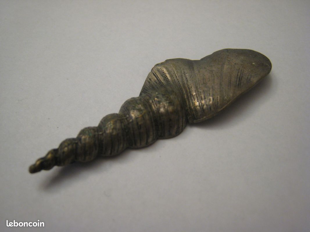 France Broche 32ème d'Infanterie Métal TTB