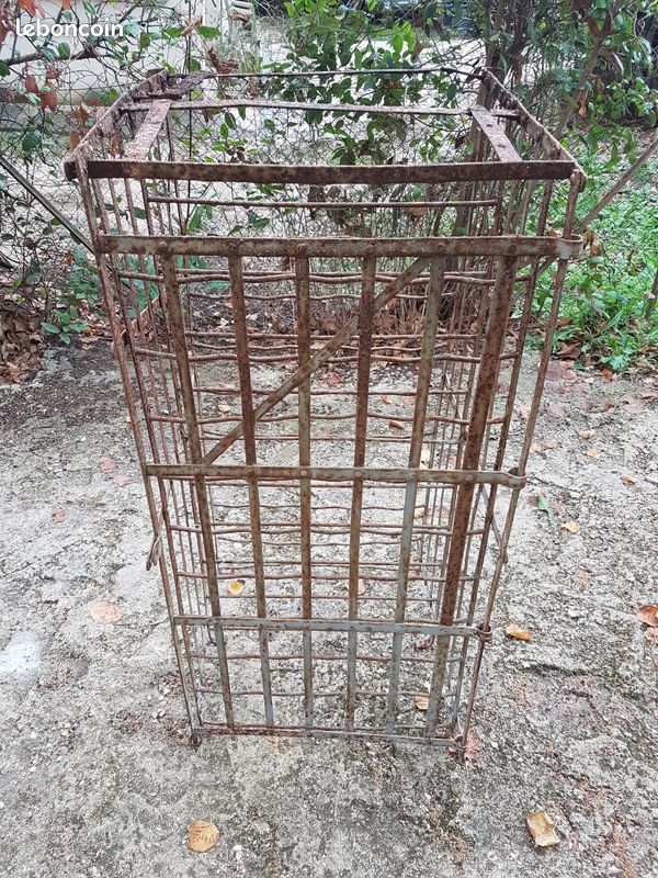 Casiers à vin 100 bouteilles ancien avec porte cadenassable (image 3)