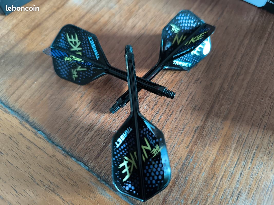 Target Darts Luke Littler K Flex Ailettes Et Système D'arbre, No.2 (Court, 19mm) | Pack De 3 Ailettes Kflex All In One, The Nuke Player Edition Accessoires De Fléchettes | Fléchettes K-Flex