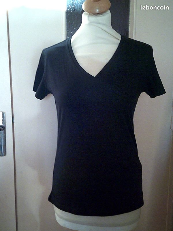Tee shirt noir taille S (image 1)