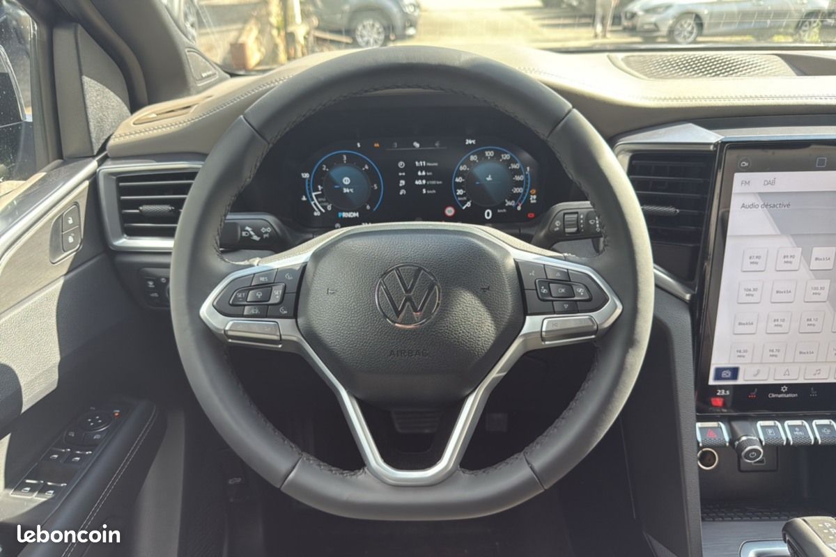 Volkswagen Amarok V6 240 BVA10 AVENTURA 4PL (image 10)