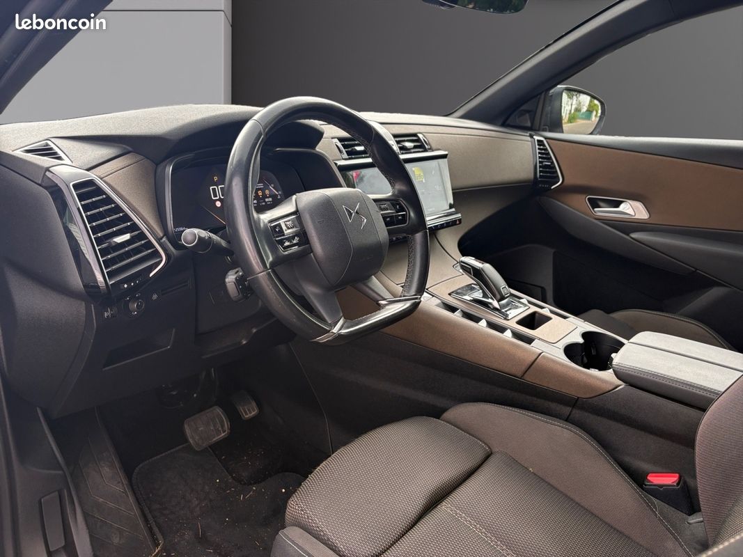 DS DS7 CROSSBACK BUSINESS 130Ch EAT 8 / RADARS AR / GPS / CLIM / CHARGEUR INDUCTION / Garantie 12 mois (image 9)