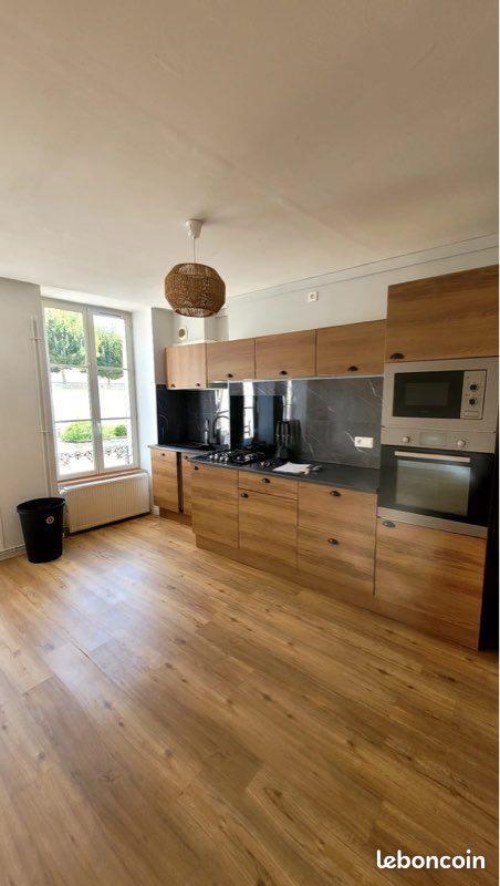 Maison 5 pièces 92 m² · à Saint-Florentin · 92 m² · 750 €/mois