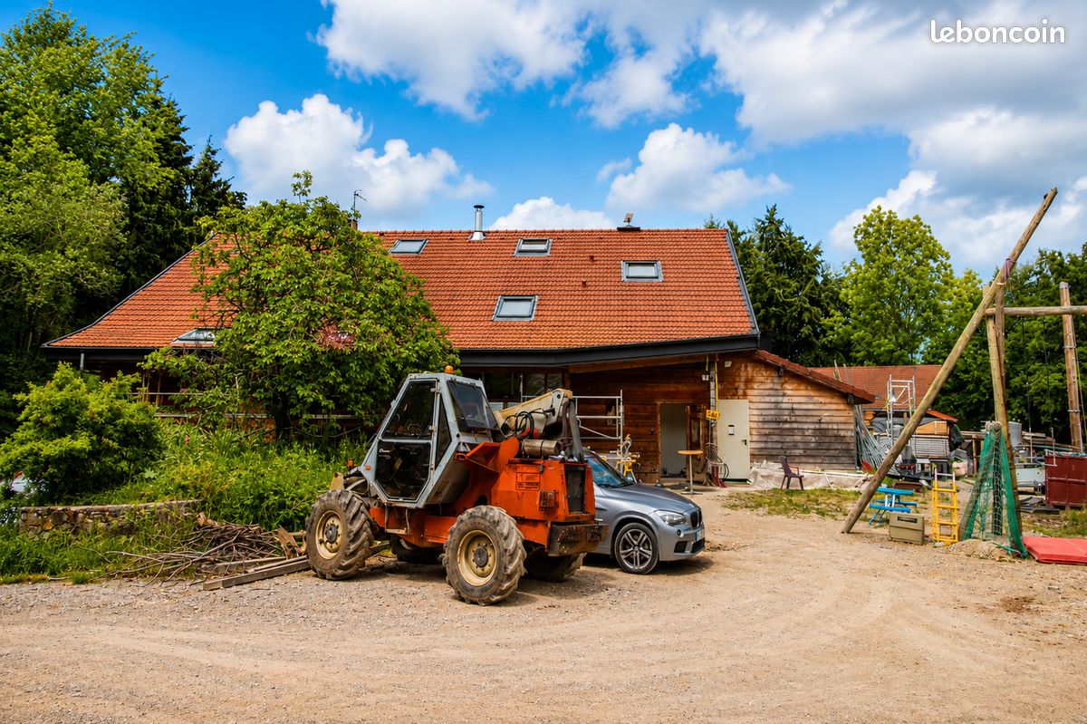 Maison 11 pièces 310 m² · à Neuvecelle · 310 m² · 795 000 €