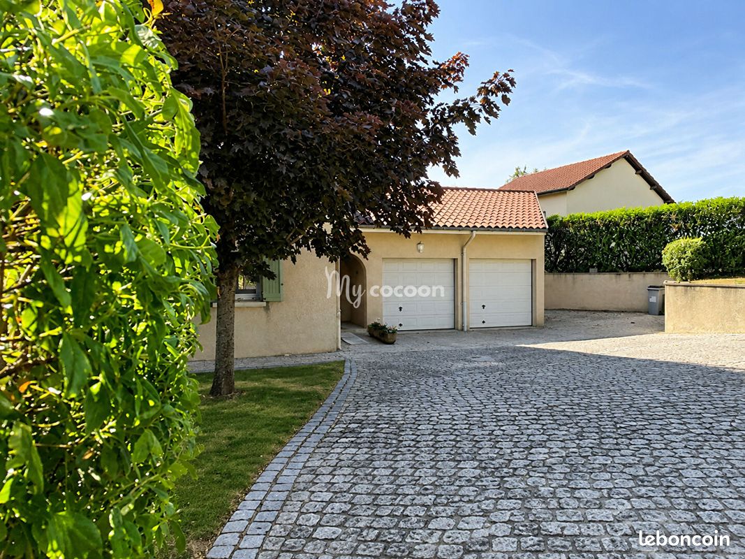 Maison 6 pièces 200 m² · à Ambérieu-en-Bugey · 200 m² · 557 000 €
