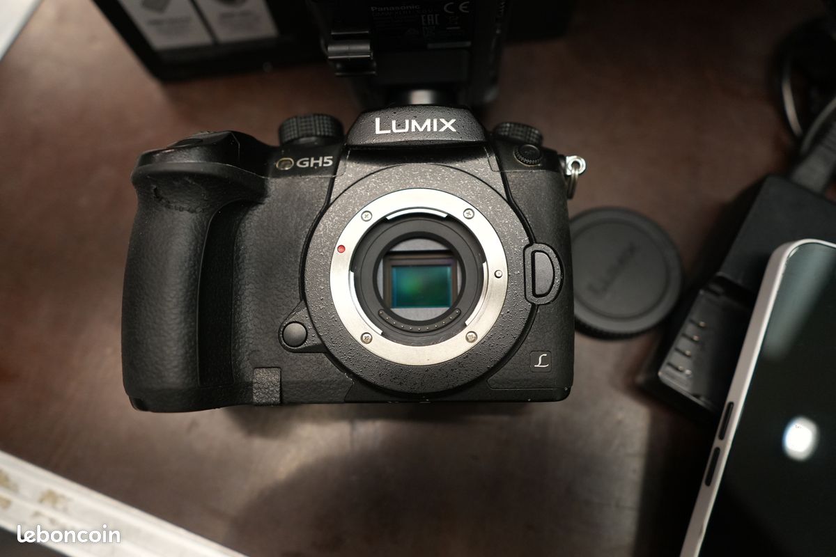 Panasonic Lumix GH5 + Module Audio XLR (DMW-XLR1) + Option V-LOG + Accessoires (image 5)