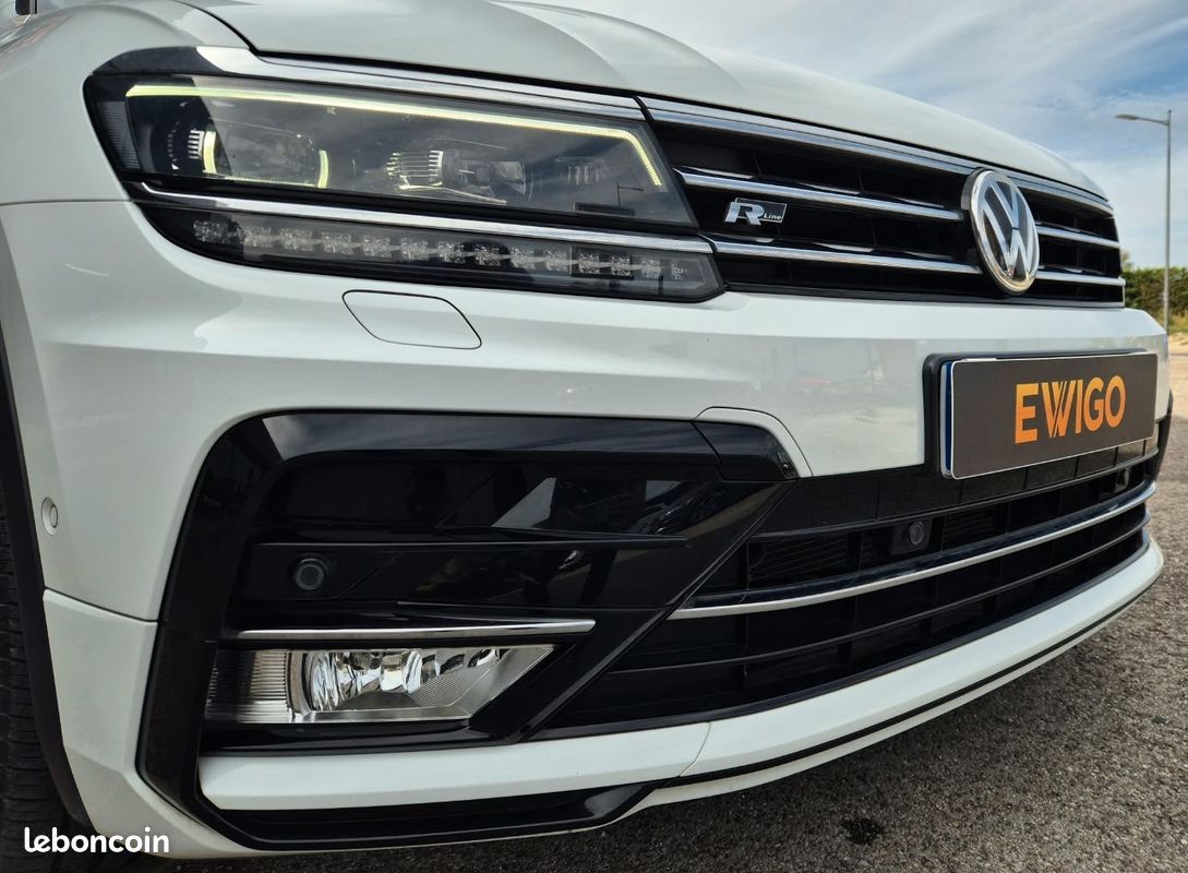 VOLKSWAGEN TIGUAN 2.0 TDI 150 CARAT - R-Line int/ext - Attelage électrique (image 14)