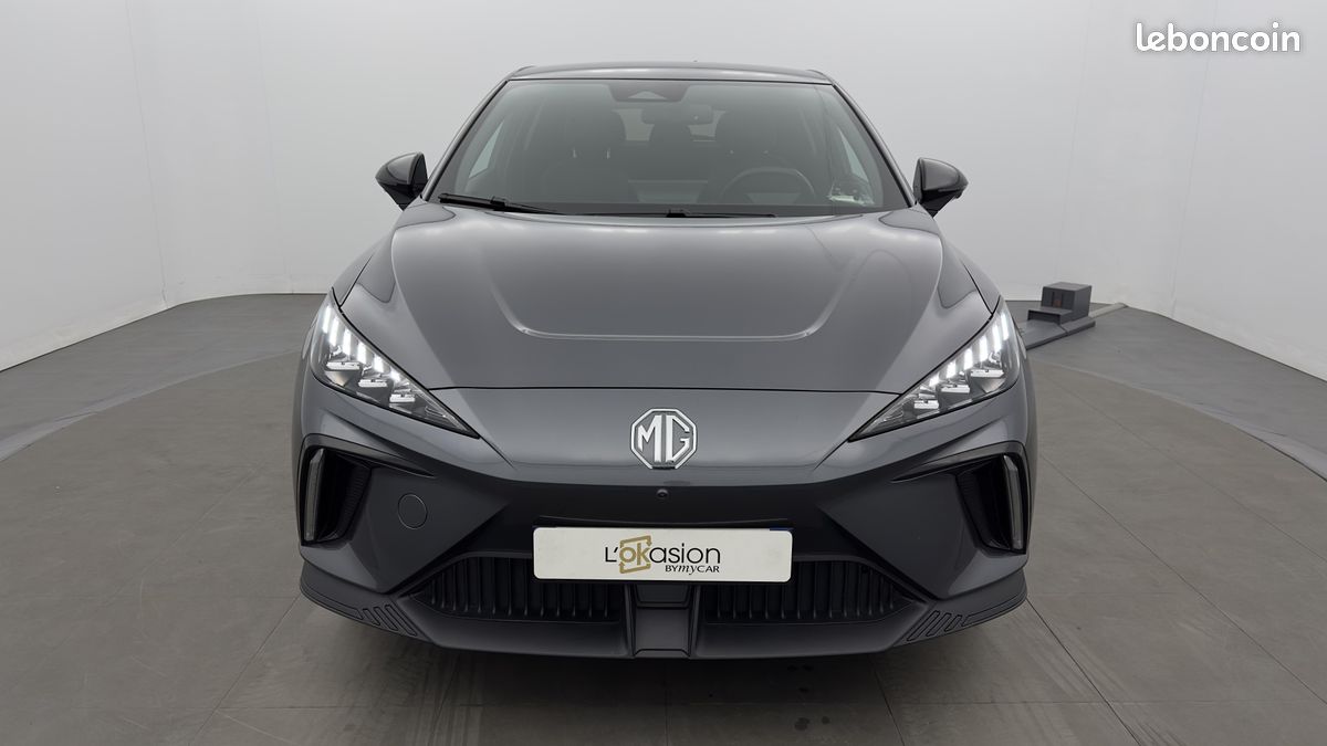 MG MG4 Electric 51kWh - 150 kW 2WD LUXURY (image 8)