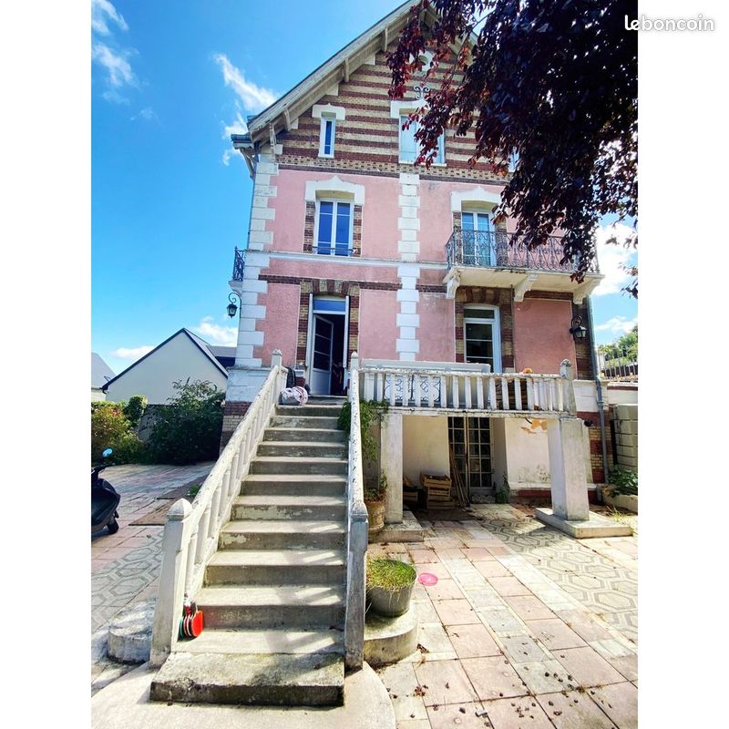 Maison 6 pièces 232 m² · à La Rivière-Saint-Sauveur · 232 m² · 520 000 €
