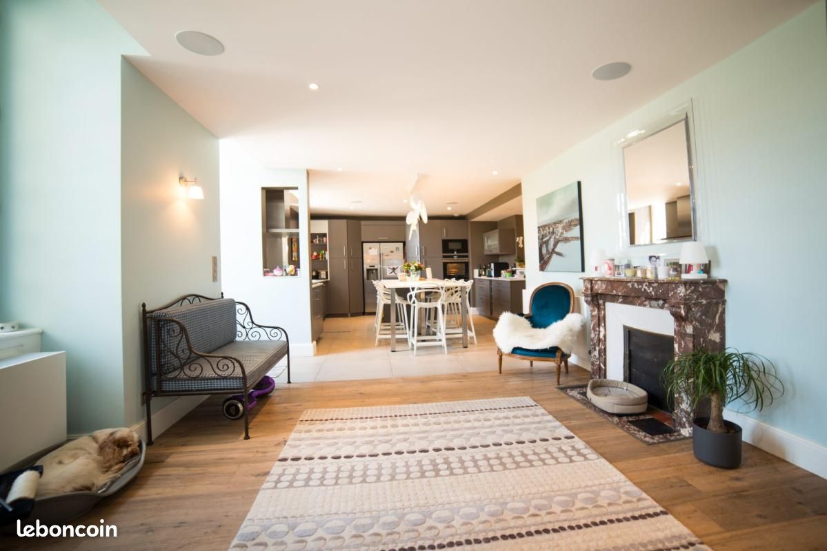 Maison 10 pièces 406 m² · à Riom · 406 m² · 860 000 €