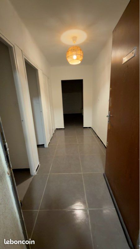 Appartement 4 pièces 67 m² · à Bollène · 67 m² · 140 000 €