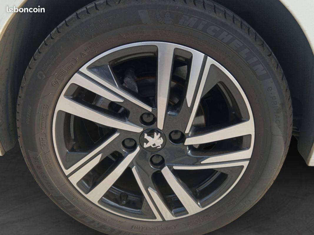 PEUGEOT 208 1.5 BlueHDi 100CH SS BVM6 Active Pack Garantie 12 mois (image 17)