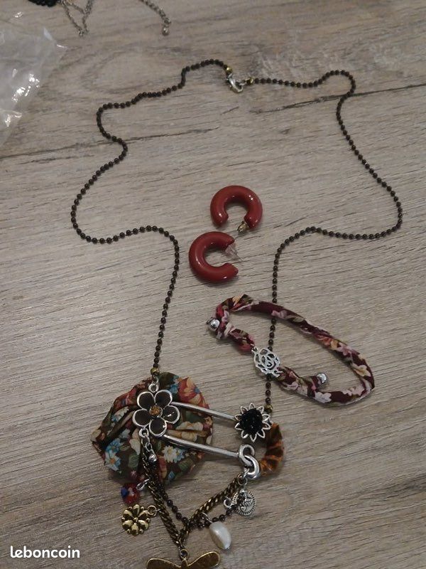 Collier bracelet, boucles d’oreilles (image 2)