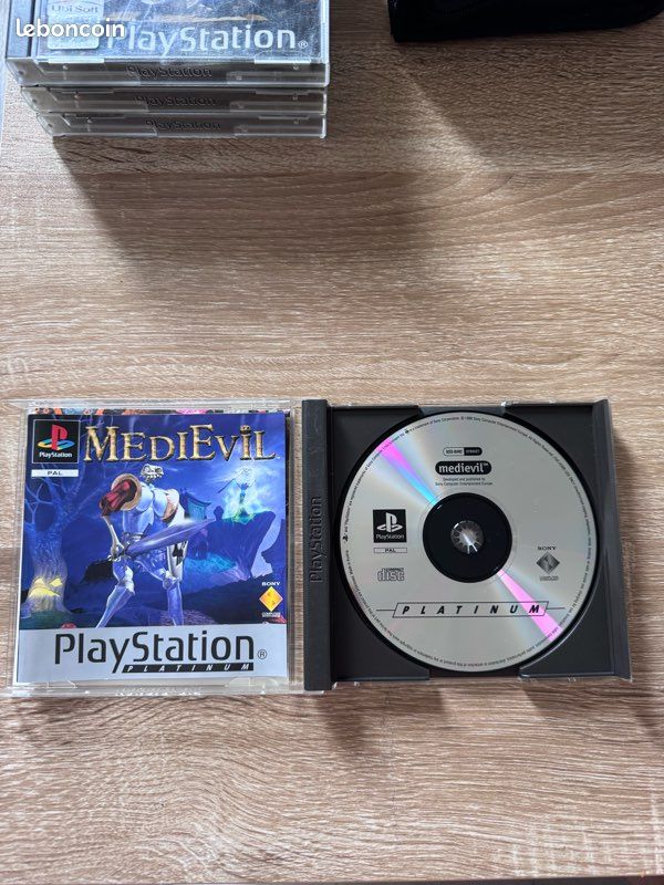 MediEvil Sur Sony PlayStation 1 - Complet (CIB) PAL - Très Bon état
