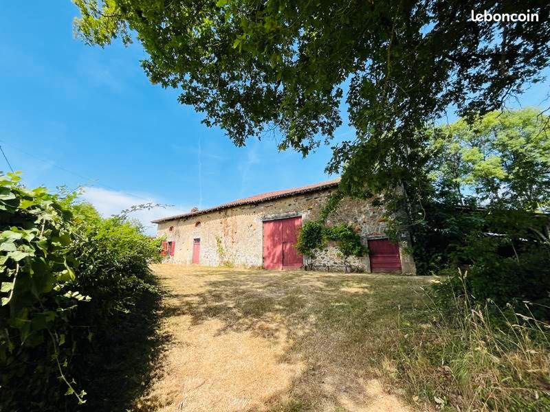 Maison 4 pièces 120 m² · à Confolens · 120 m² · 75 936 €