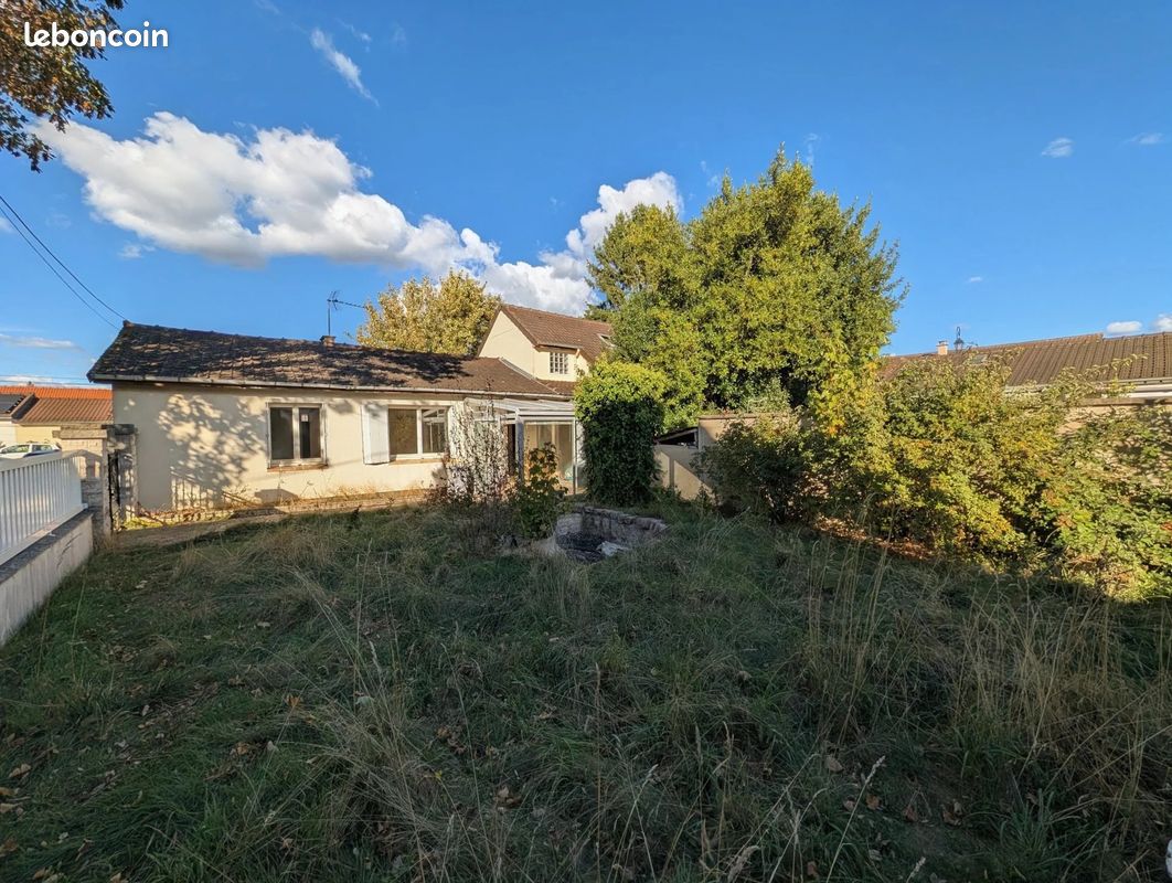 Maison 3 pièces 57 m² · aux Clayes-sous-Bois · 57 m² · 250 000 €