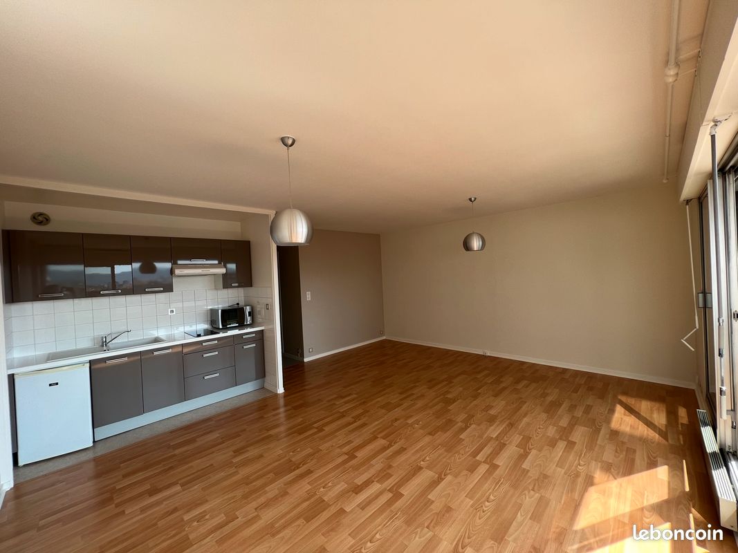 Appartement 1 pièce 42 m² · à Clermont-Ferrand · 42 m² · 630 €