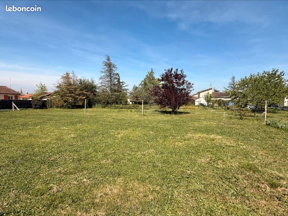 Terrain 1 200 m² Revel · 99 000 €