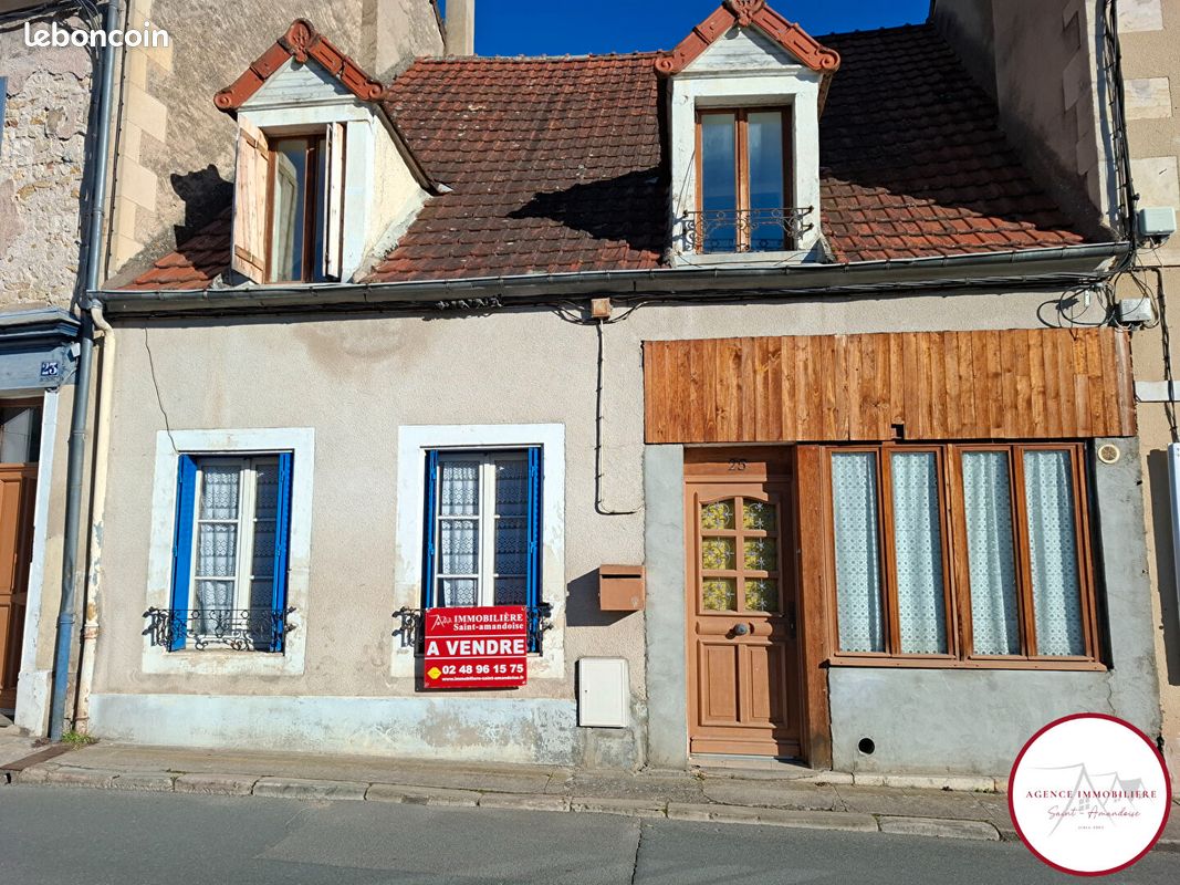 Maison 6 pièces 160 m² · à Saint-Amand-Montrond · 160 m² · 99 000 €