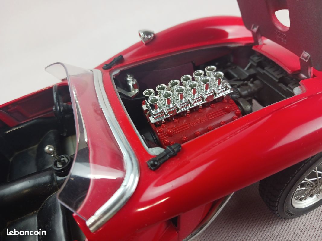 FERRARI 250 TESTA Rossa Chrome 1/18 Burago Neuve --Maintenant Rare EUR 199,00 - FR