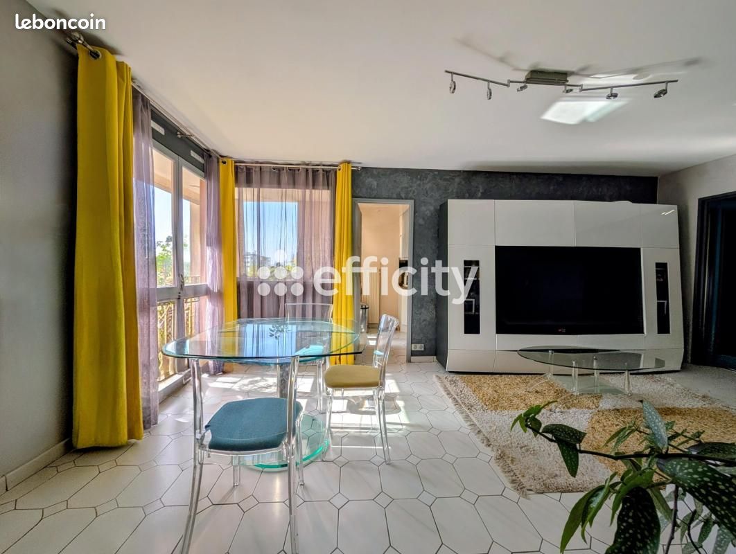 Appartement 5 pièces 100 m² · à Enghien-les-Bains · 100 m² · 275 000 €
