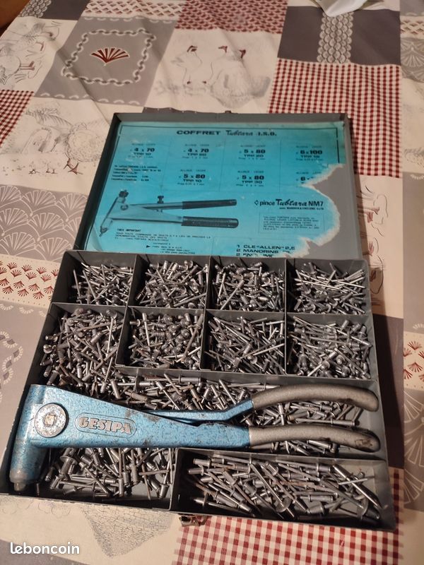 Boite fer rivet pop Gesipa (image 1)
