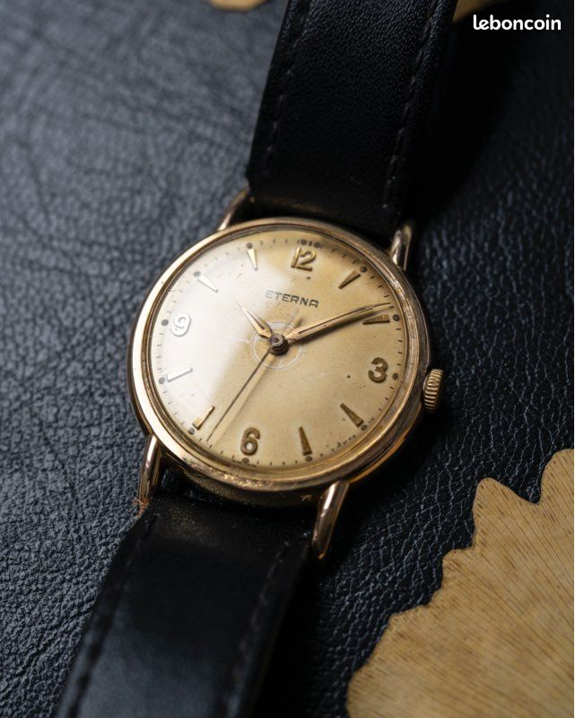 Montre Mécanique Femme ETERNA - Cadran Noir, Boîtier Plaqué Or, Mouvement Manuel 17 Rubis, Années 80