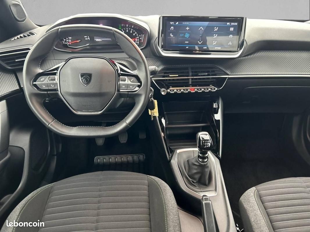 Peugeot 2008 PureTech 100 S&S BVM6 - Active (image 8)