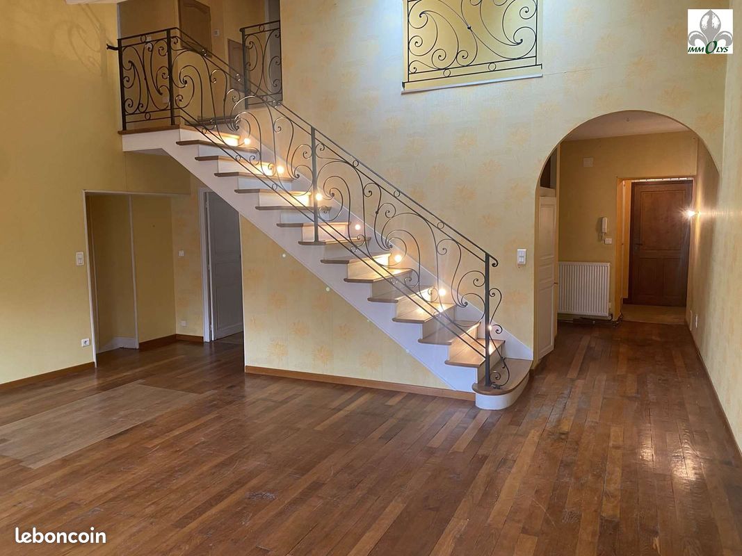 Appartement 5 pièces 170 m² · à Tournus · 170 m² · 210 000 €