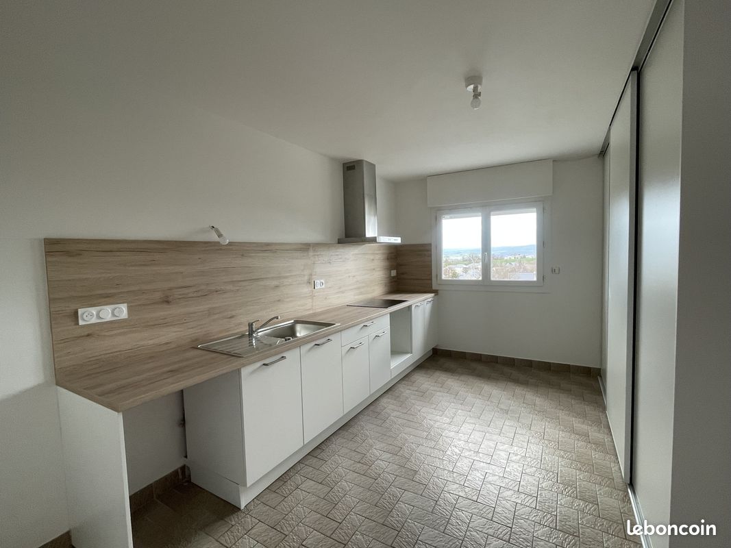 Appartement 3 pièces 83 m² · à Luc-la-Primaube · 83 m² · 590 €/mois