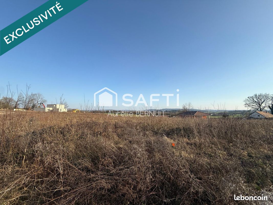 Terrain 793 m² · à Gennes · 793 m² · 98 160 €