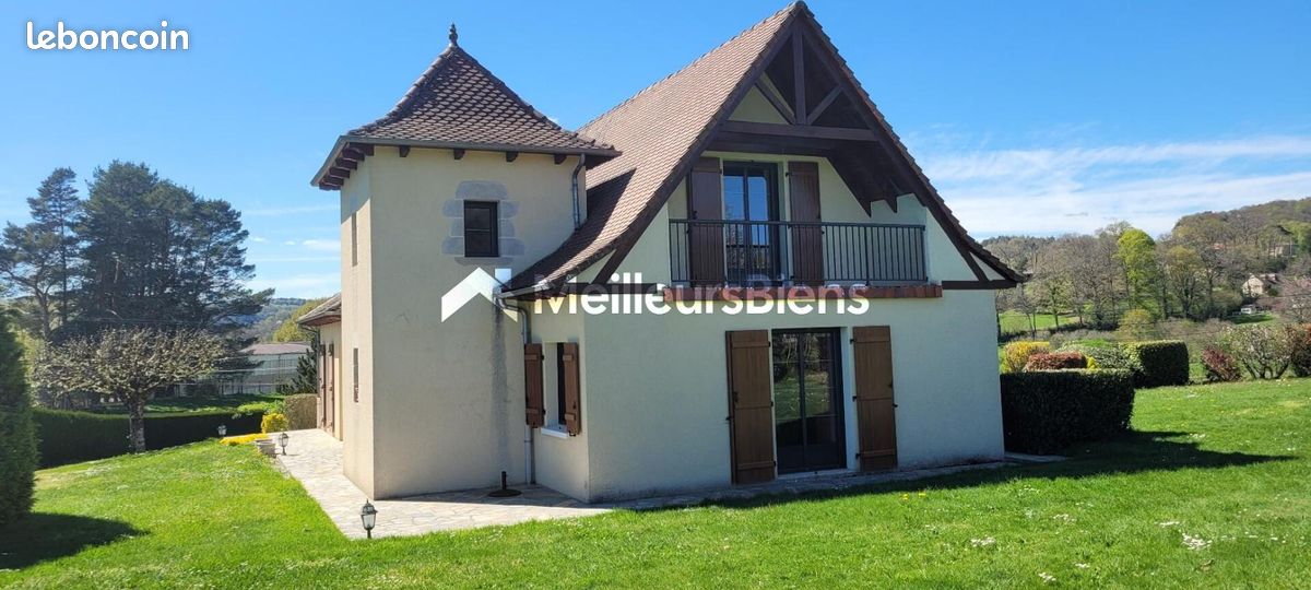 Maison 7 pièces 165 m² · à Laroquebrou · 165 m² · 285 000 €