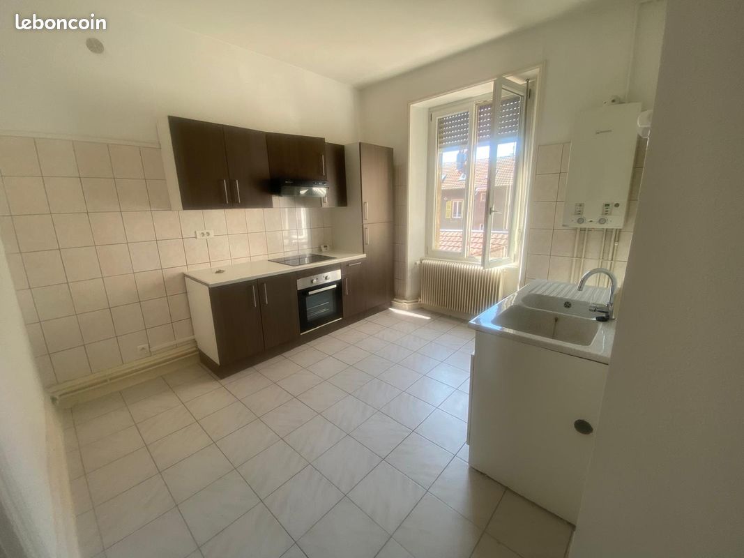 Appartement 5 pièces 90 m² · à Belfort · 90 m² · 850 €