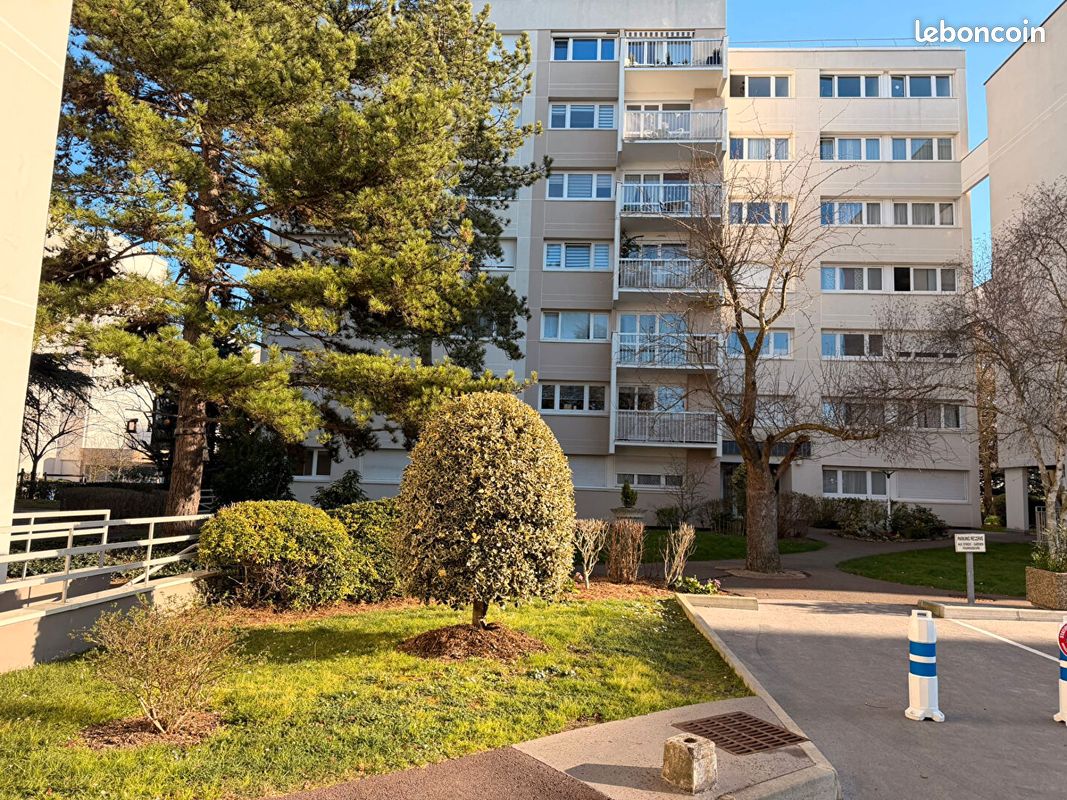 Appartement 2 pièces 45 m² · à Chatou · 45 m² · 1 090 €/mois
