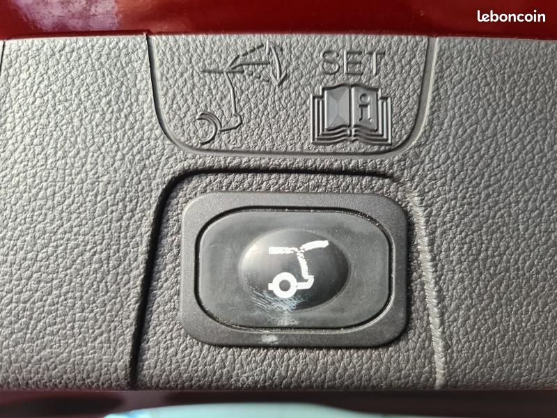 Ford C-MAX 1.5 TDCi 120 Titanium (image 17)