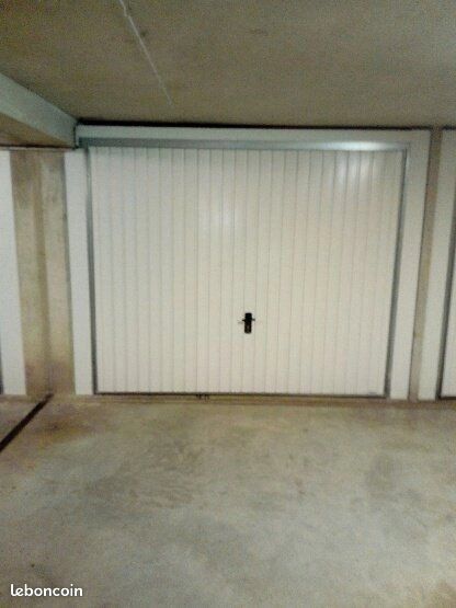 Parking 13 m² · à Marseille · 13 m² · 142 €/mois