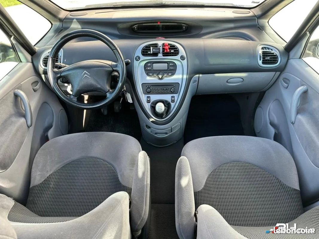 Citroen Xsara Picasso 1.6 HDI 90ch EXCLUSIVE TOIT OUVRANT (image 17)