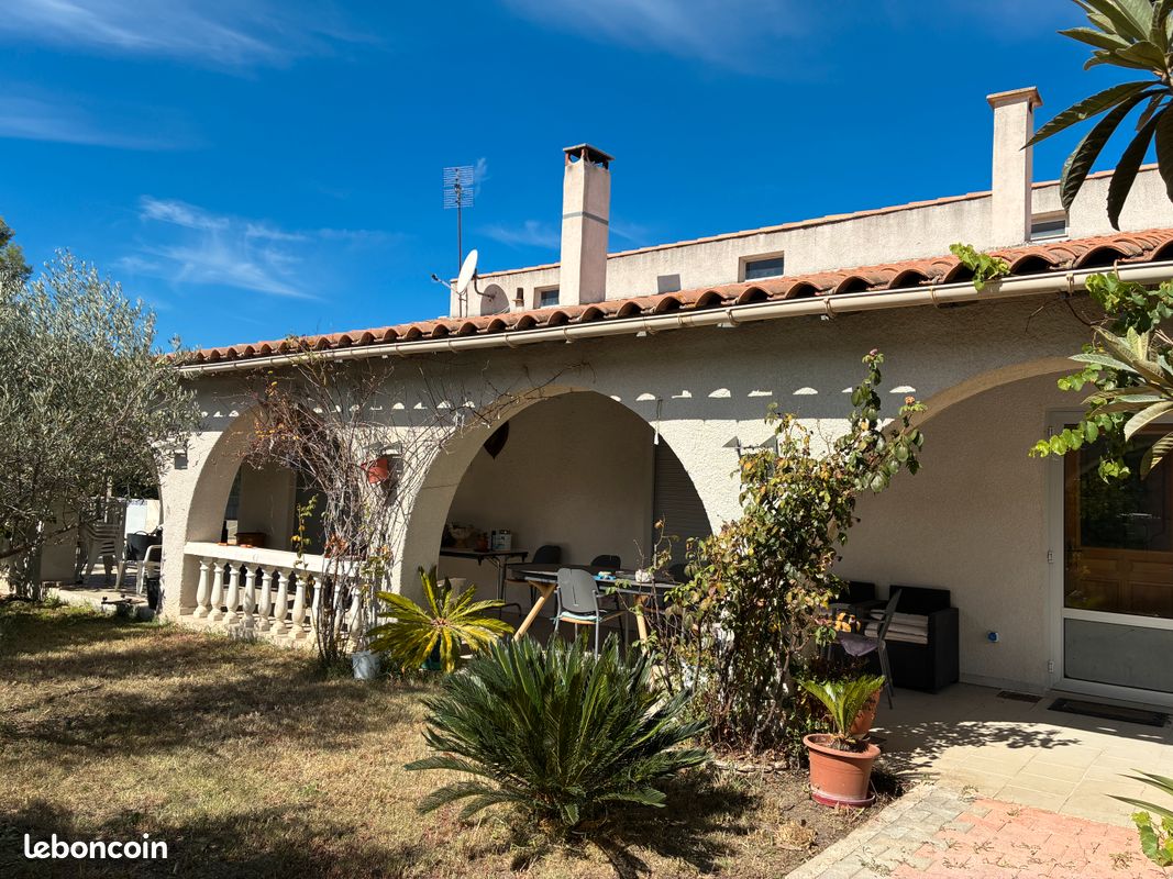 Maison 7 pièces 205 m² · à Caveirac · 205 m² · 470 000 €