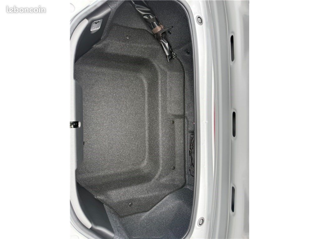 Mazda MX-5 ROADSTER 2024 1.5L SKYACTIV-G 132 CH Exclusive-Line (image 9)