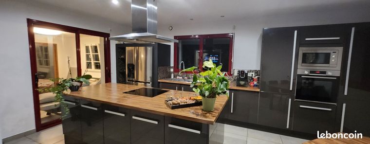 Maison 8 pièces 180 m²