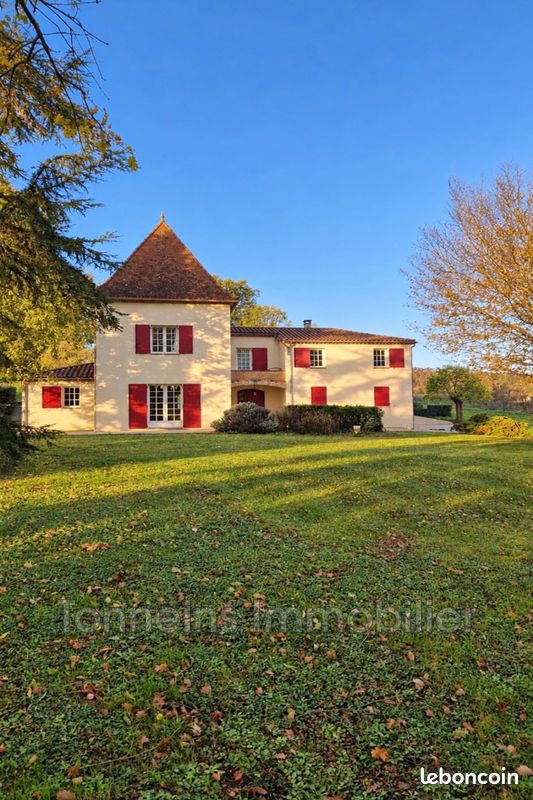 Maison 9 pièces 194 m² · à Tonneins · 194 m² · 310 000 €