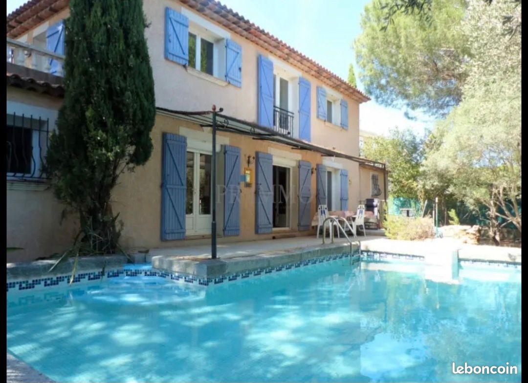Maison 6 pièces 195 m² · à Fréjus · 195 m² · 599 000 €