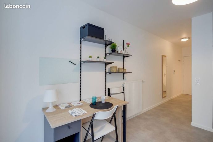 Studio 1 pièce 17 m² — 2