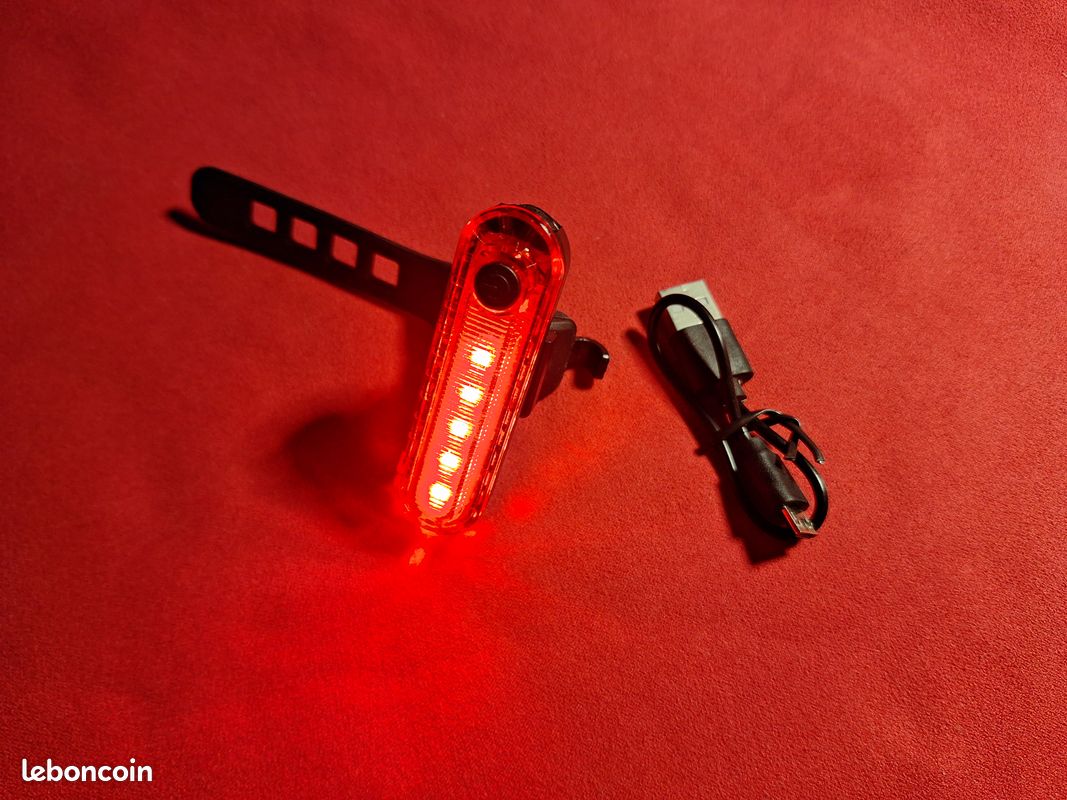 COB LED Vélo Vélo Vélo Feu Arrière Arrière USB Rechargeable 4 Modes